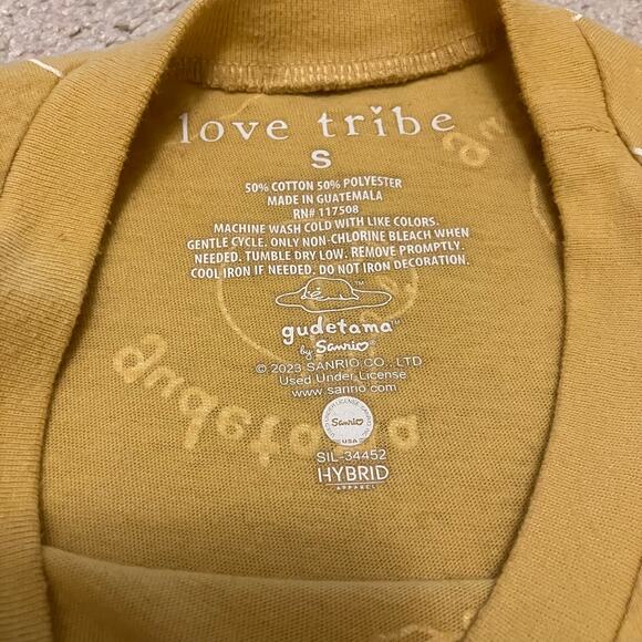 Gudetama graphic tshirt Sanrio kawaii lazy egg yellow kawaii Japan - Picture 4 of 4